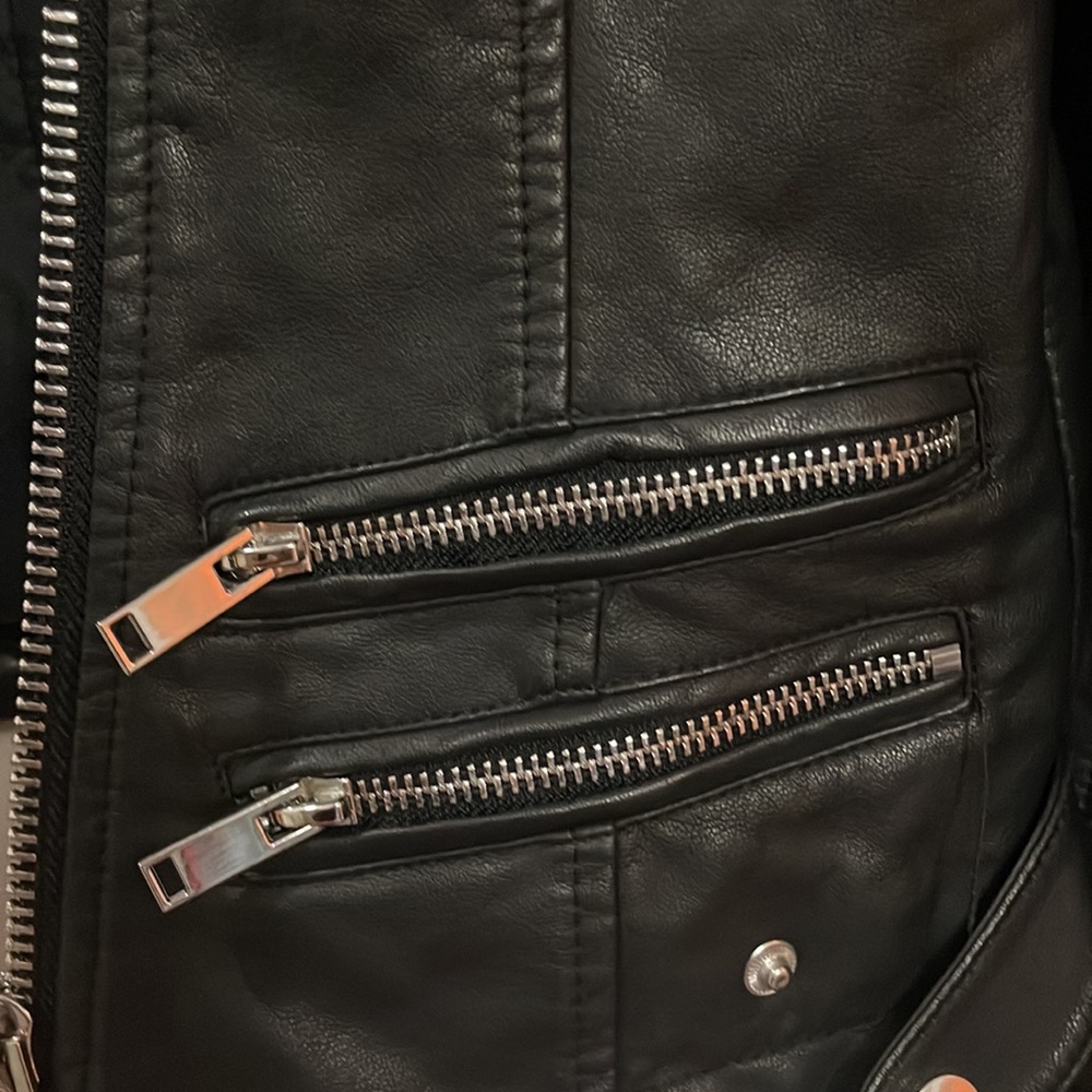 Faux Leather Jacket❤️❤️❤️😍😍💃🏽😩💕😘 - Picture 3 of 6
